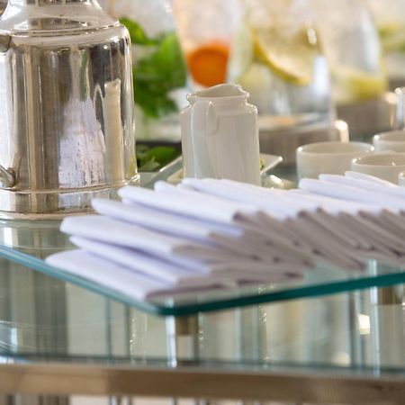 Renaissance Cairo Mirage City Hotel Exterior photo Napkins at a buffet