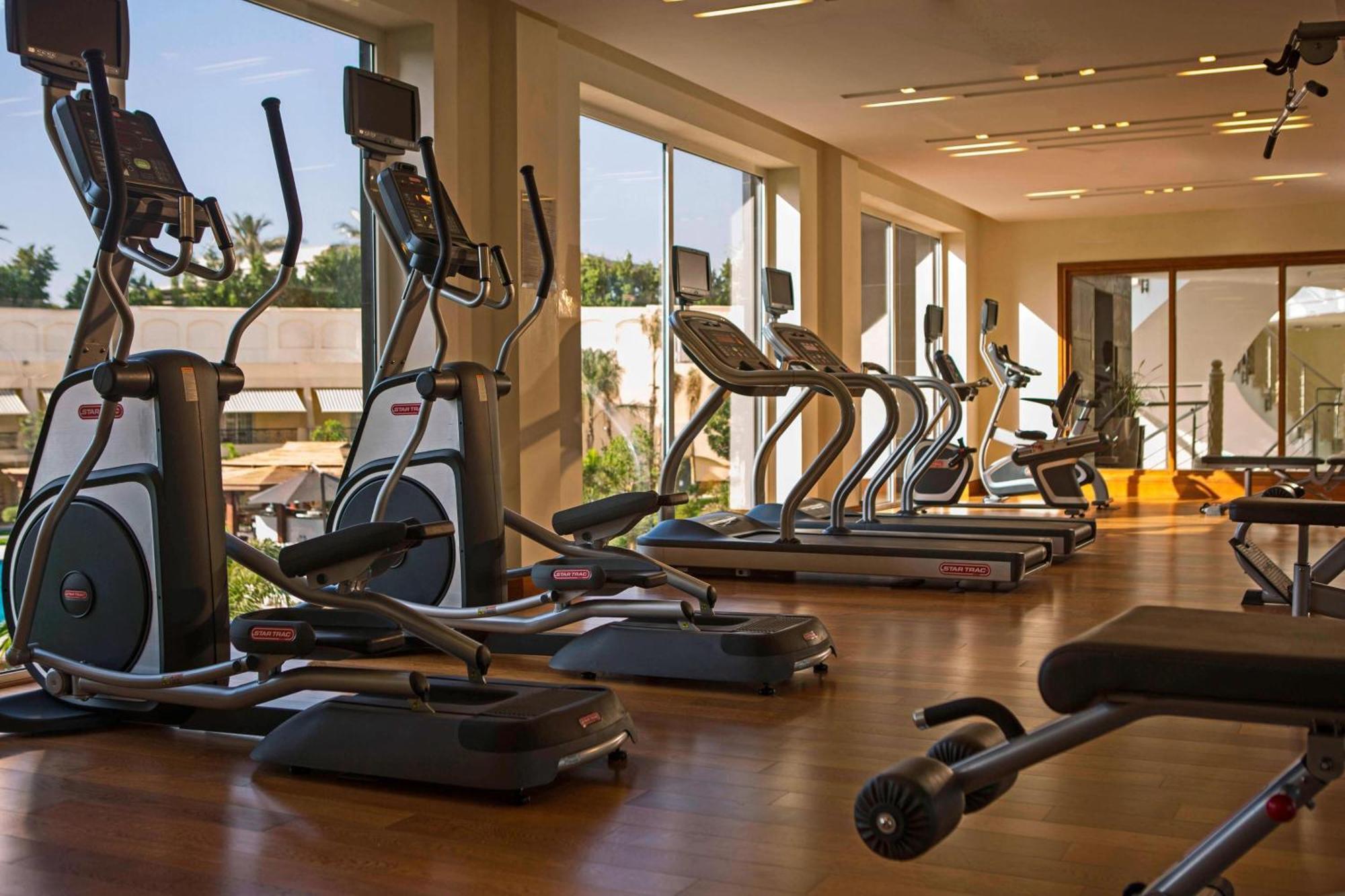 Renaissance Cairo Mirage City Hotel Exterior photo A gym at a hotel