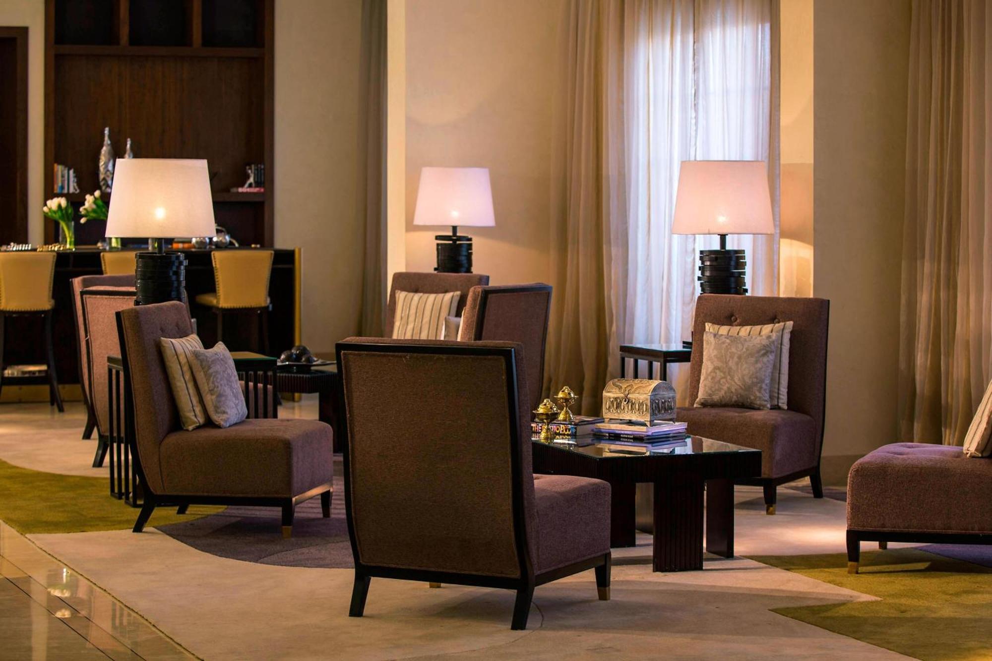 Renaissance Cairo Mirage City Hotel Exterior photo The lounge at the Four Seasons Hotel, Cairo